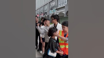 CD - The whole line accepting gentle assistance [CONDA NGUYEN] #condanguyen #kindness #help #respect
