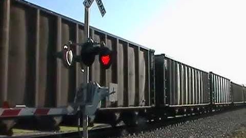 UP 5631 South at Sallisaw OK.mpg