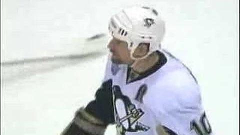 Gary Roberts Punches Johan Franzen