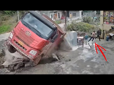 Top dangerous moments【E5】 of truck driving, truck fail and extremely crazy operation compilation