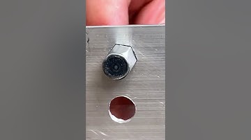 Pneumatic hexagonal reamer: the effect of changing the round hole to a hexagonal hole is displayed