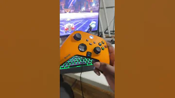 Mohu používat ovladač Xbox bez baterií?