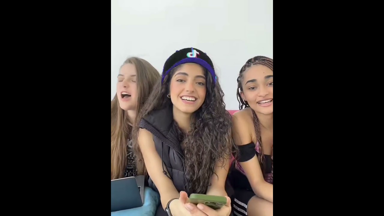 Live Now United при участии Саванны Кларк (13.03.2023)