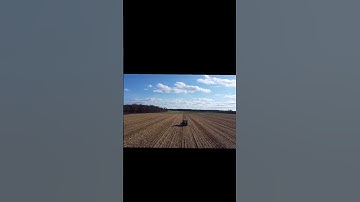 Chisel plowing  with a John Deere 8370R #johndeere #farming