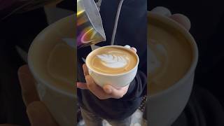 Basic Tulip latte art #barista #coffee #coffeemaker #latteart #coffeelovers #cafe