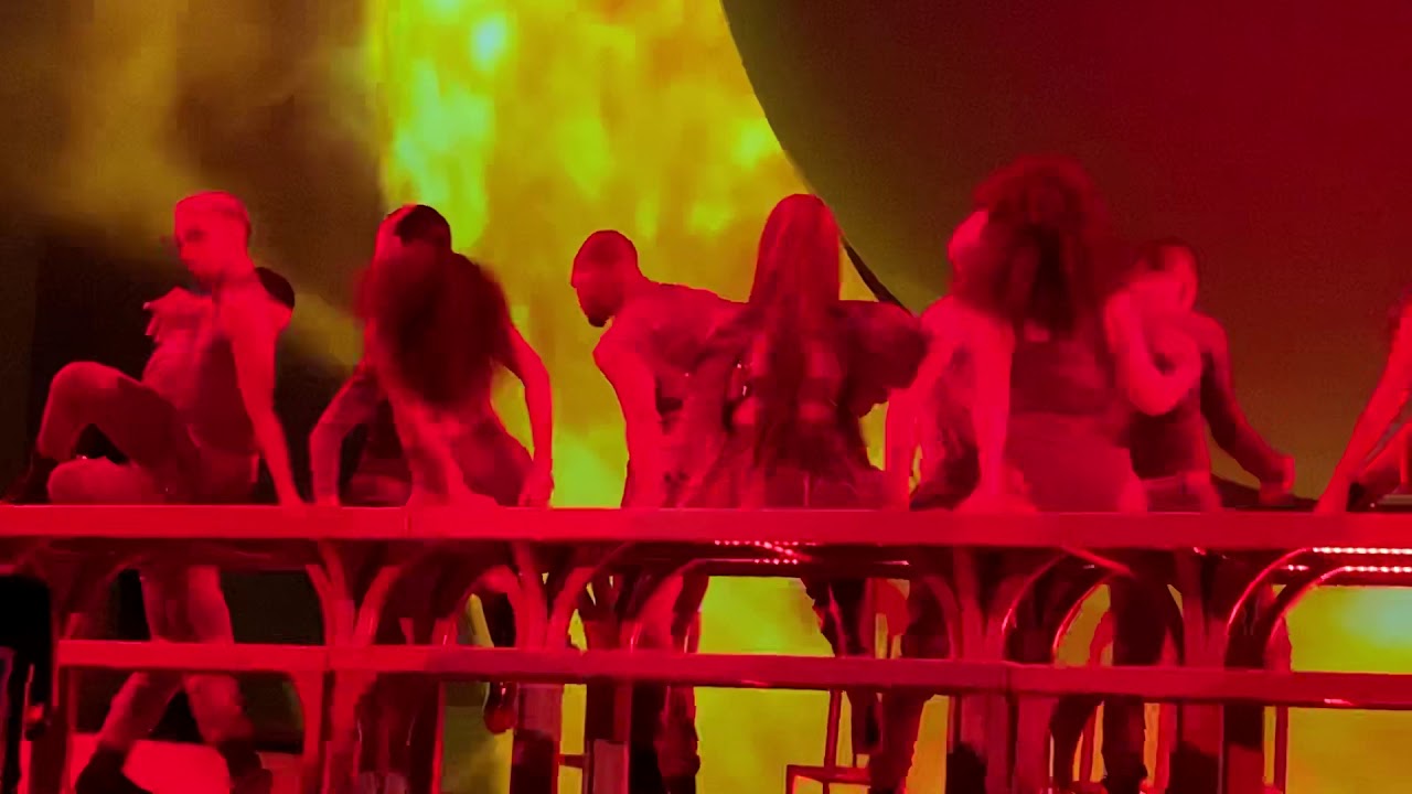 Ariana Grande- Sweetener Tour Chicago- God is a Woman- 6/4/19