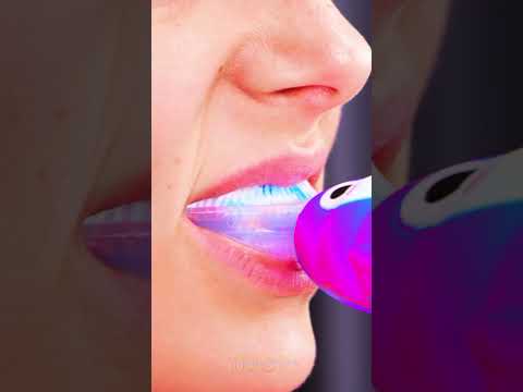 Vídeo: Com netejar un raspall de dents elèctric
