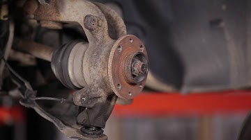 Hoe een voor remschijven van voor remblokken vervangen op een RENAULT SCÉNIC 2  [HANDLEIDING]