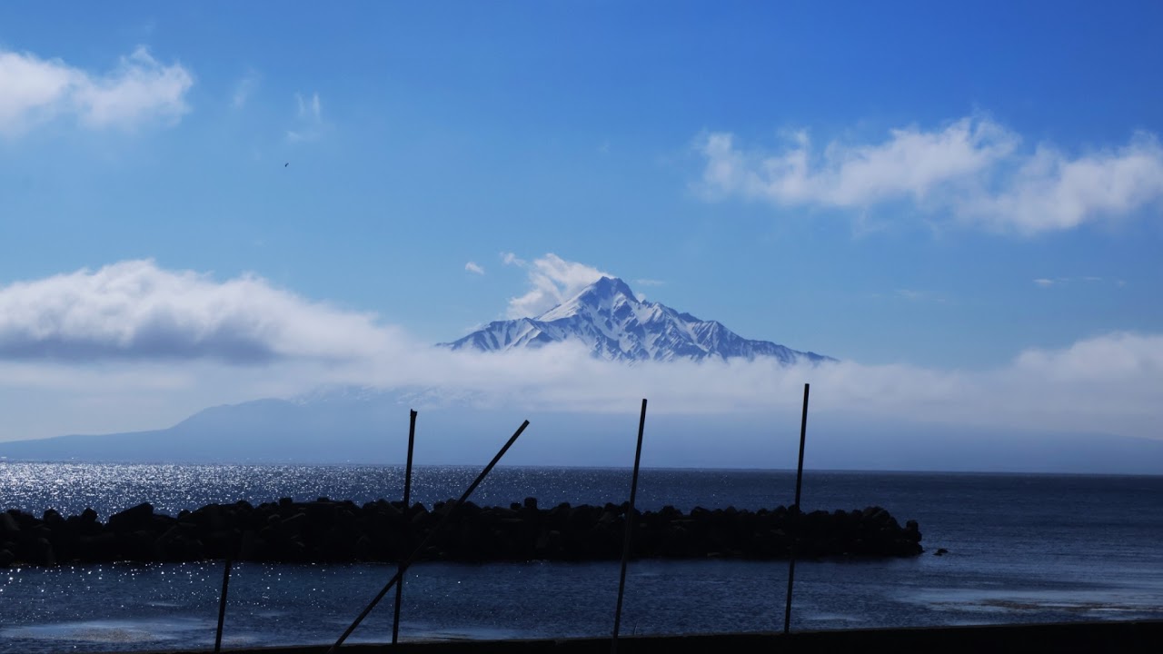 北海道利尻郡利尻町栄浜 海と風の便りライブカメラ Hokkaido Rishiri Live camera.world.cam