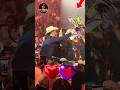 Novio De Yuridia Le Lleva Flores Y Un Regalo