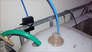 Aquaponics System Measuring Level With a Pressure Sensor