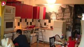 Wandworte Gestaltet Eine Küche Mit Fliesensticker, Fototapete Und Schrankfolie Um.