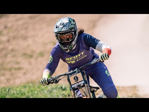 COUPE DU MONDE DE VTT 2023 - Comment Marine Cabirou a survolé la descente de Snowshoe