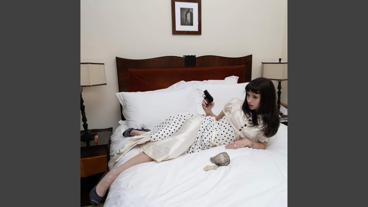 magazines (feat. Woody)