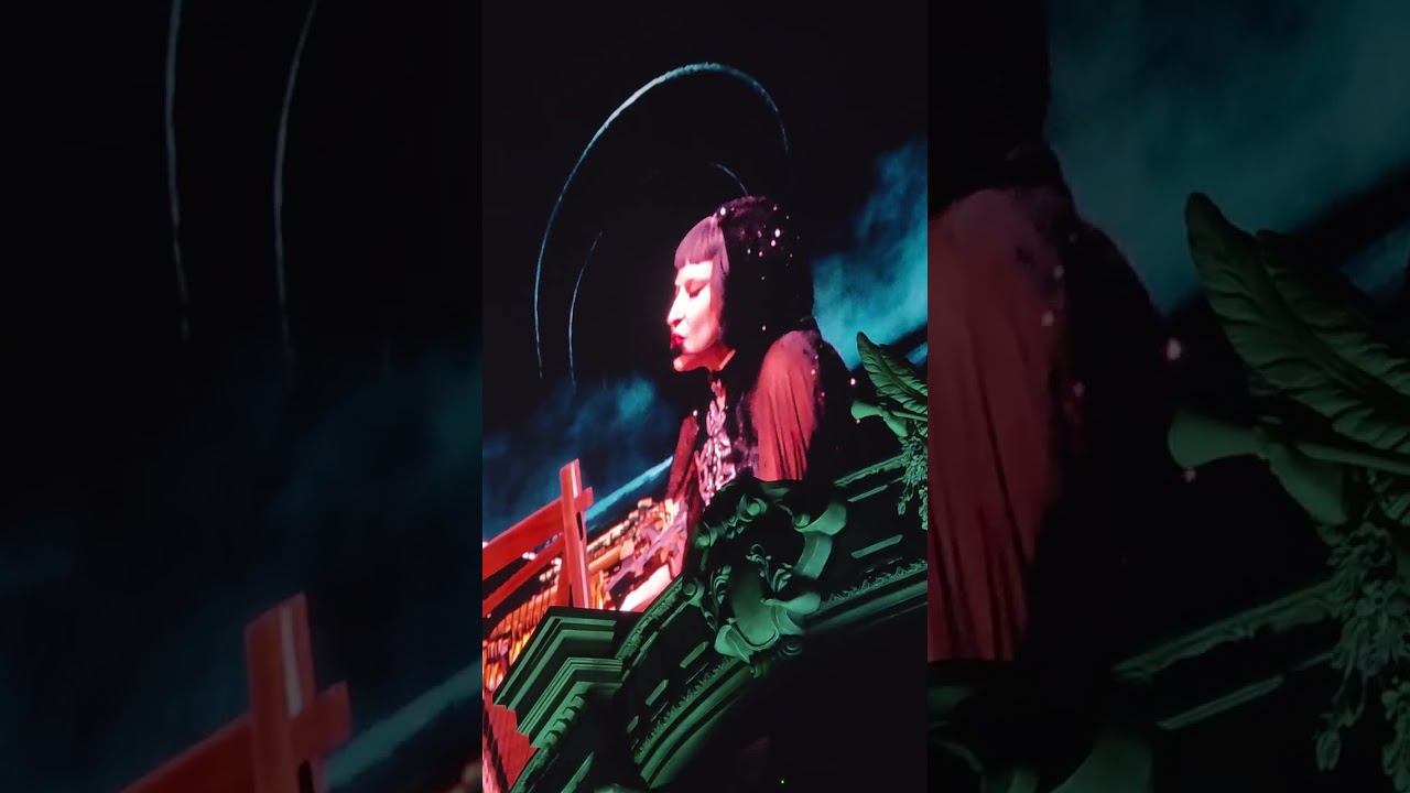 Lady Gaga- Million Reasons(end), Shallow, Die With A Smile -3-4-26 Atlanta night 1    