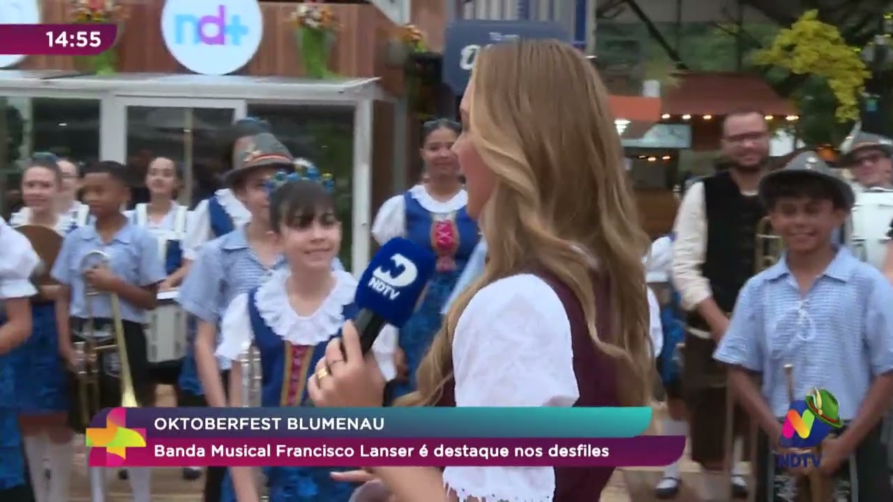 Oktoberfest Blumenau: Banda Musical Francisco Lanser é destaque nos desfiles da festa
