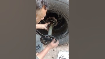 how to opening rear axle Isuzu ftr truck shot video viral