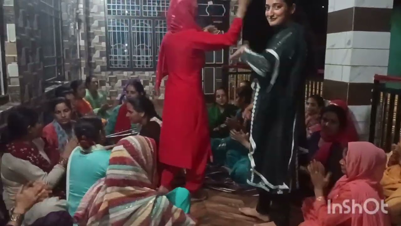 भवन बनाया ऊंची धार ।।