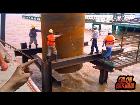 Inilah Video Dari Dekat Para Pekerja Jembatan di Vietnam yang Akan Membuat Jantung Berdebar-debar!