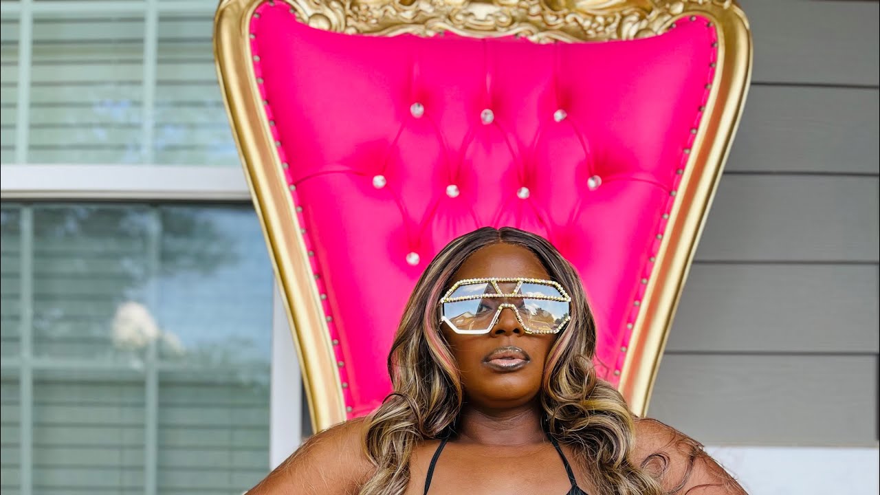 Experience the Ultimate Sound with Colors (Mix Drop) Music | DeneQuia