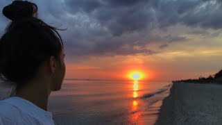 Beauty sunset in a Time-lapse 💛