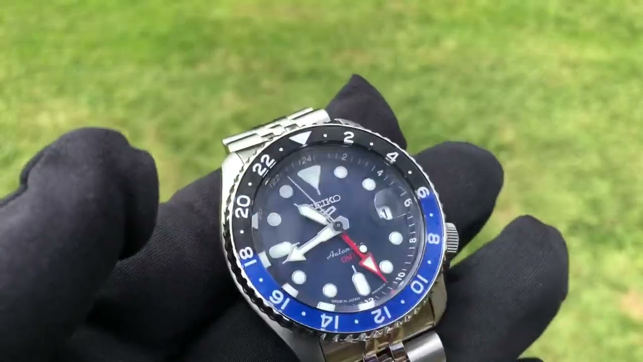 SEIKO 5 GMT SSK003 BATMAN REVIEW - YouTube