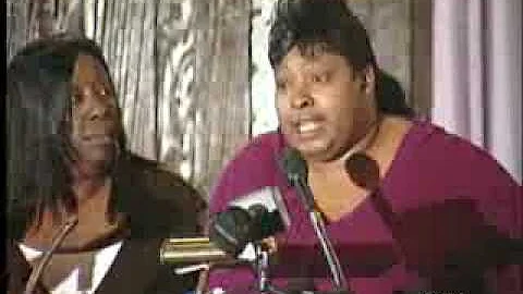 Julia Hudson pleads for return of son in press con...