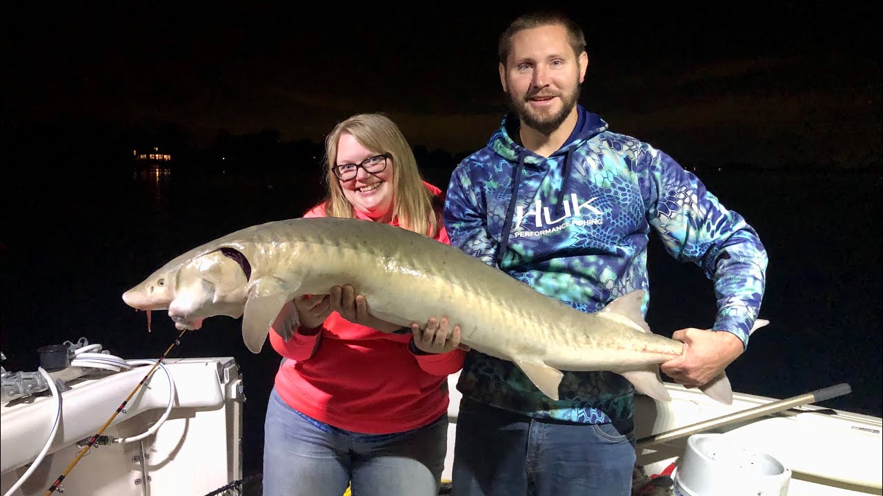 St. Clair River Sturgeon Fishing - Giant Caught! - YouTube