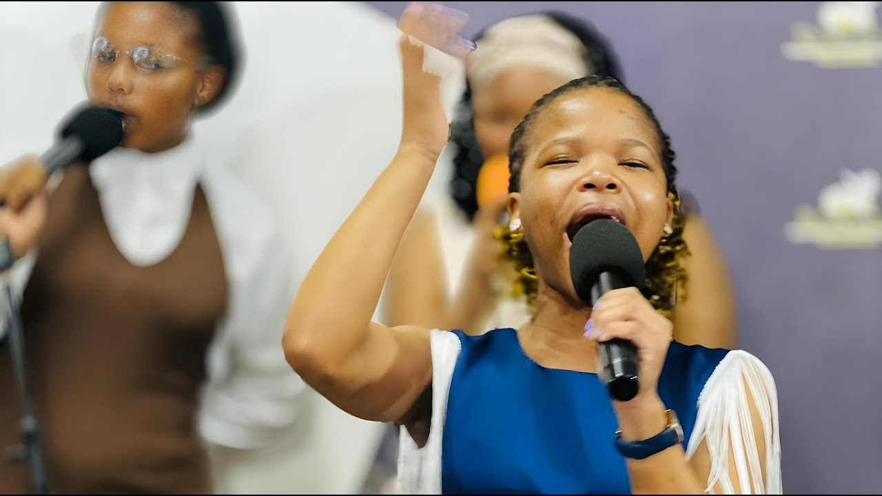 Nomini Nyawose - Vumbel'mnandi Worship Medley