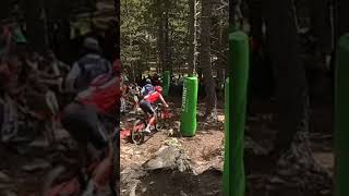 13 de Julio de 2025 - @uci_mtbworldseries @palarinsal XCO Elite Fem, Caída Samara Maxwell Lap 3