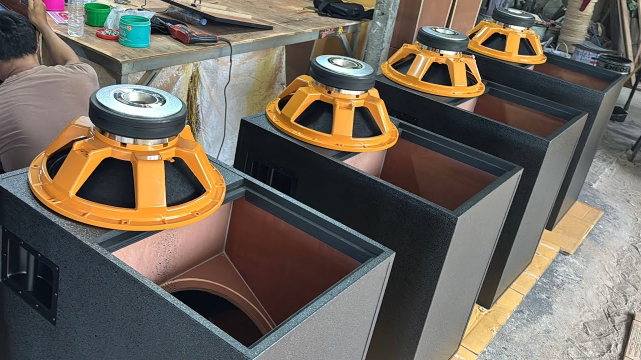 18” Subwoofer Box + Speaker Test | Big Bass, Big Sound!