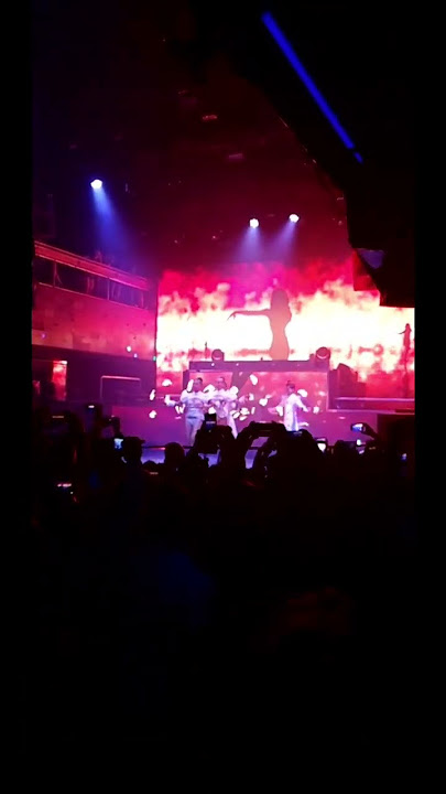 aneh tapi nyata , ada atrksi api di tempat clubbing #shorts #viral