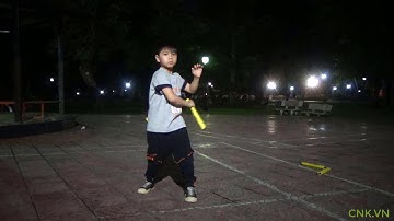 Côn nhị khúc mút xốp an toàn dành cho trẻ em