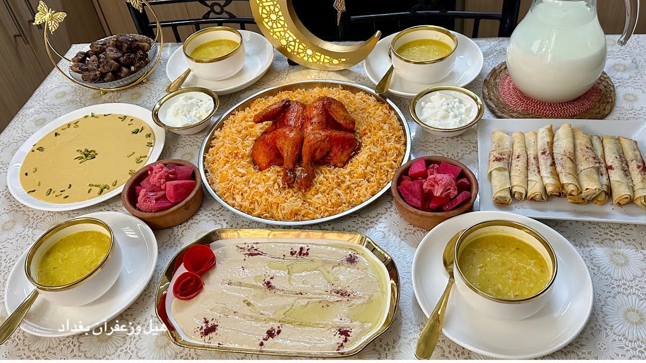 فطور ١٦ رمضان 🌙 مندي دجاج ذايب بتتبيلة رهيبة و حلاوة تجنن واطيب حمص بطحينة و شوربة العدس بالشعرية✨