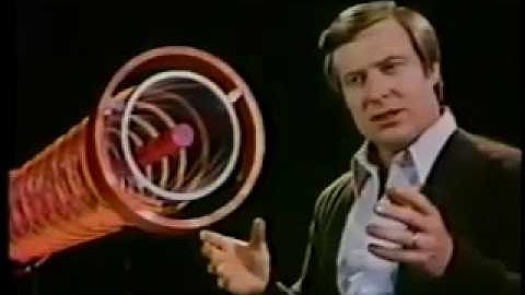 Basics of the Magnetic Mirror and Toroidal Nuclear Fusion Devices