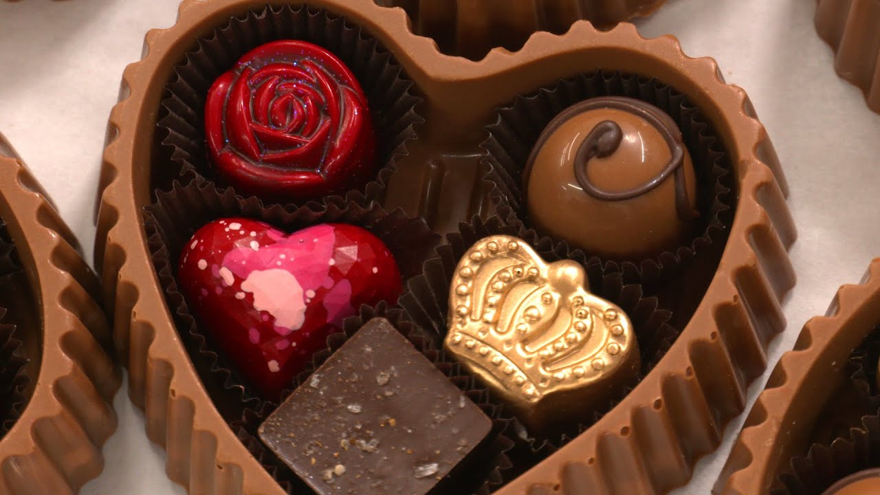 Lindale Candy Company (Texas Country Reporter) YouTube