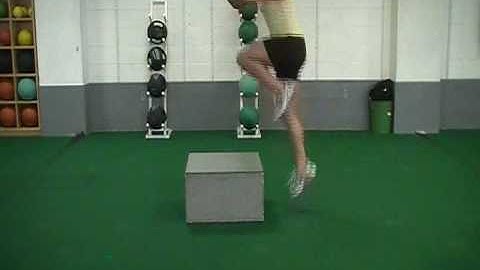 single leg box jump with pause