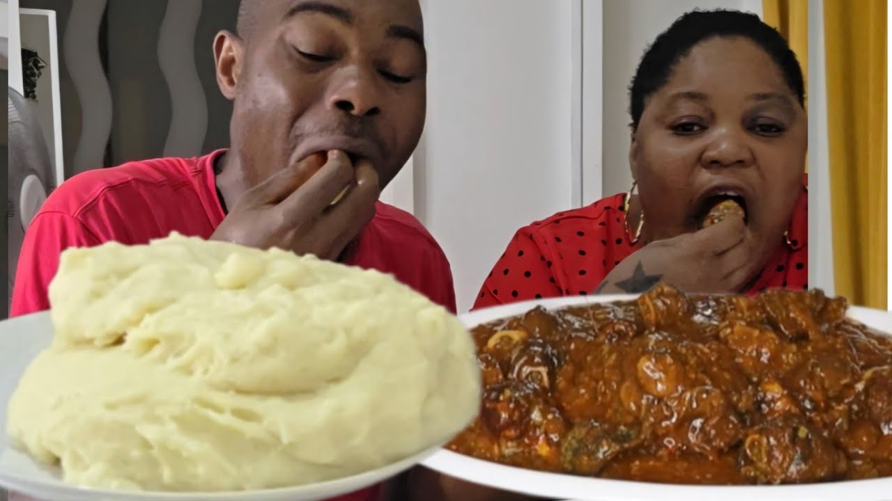 Огромный суп фуфу с бамией и курицей 🐔 Едим