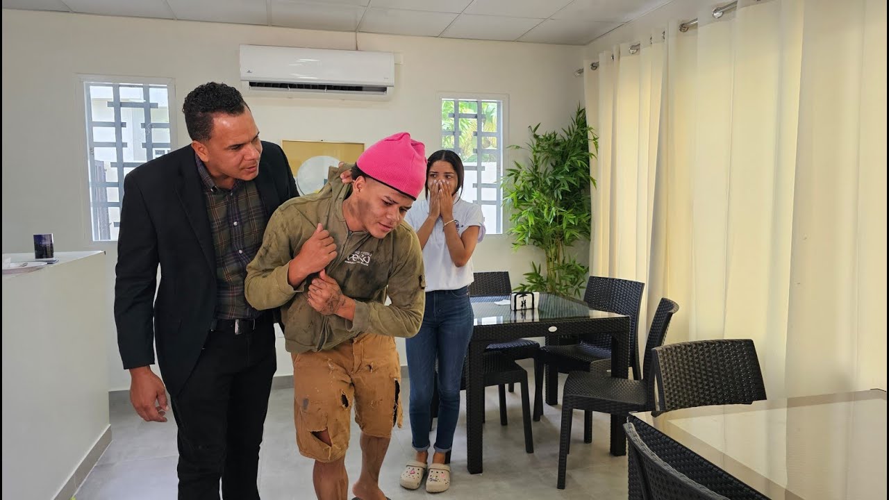 Jefe se disfrazo de vagabundo para probar sus empleados