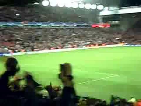 Supporters of Liverpool FC and FC Barcelona (06/03/2007).