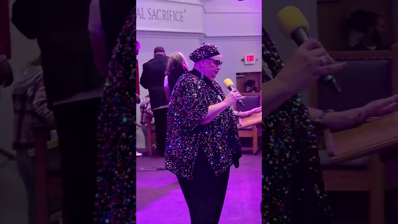 Happy 42nd Anniversary Blessings Pastor J Troy Gray  & Lady Gray...  sings I'm so Grateful.. 