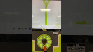 Copying Key By Automatic Machine ចមលងសរដយមសនសវយបរវតត