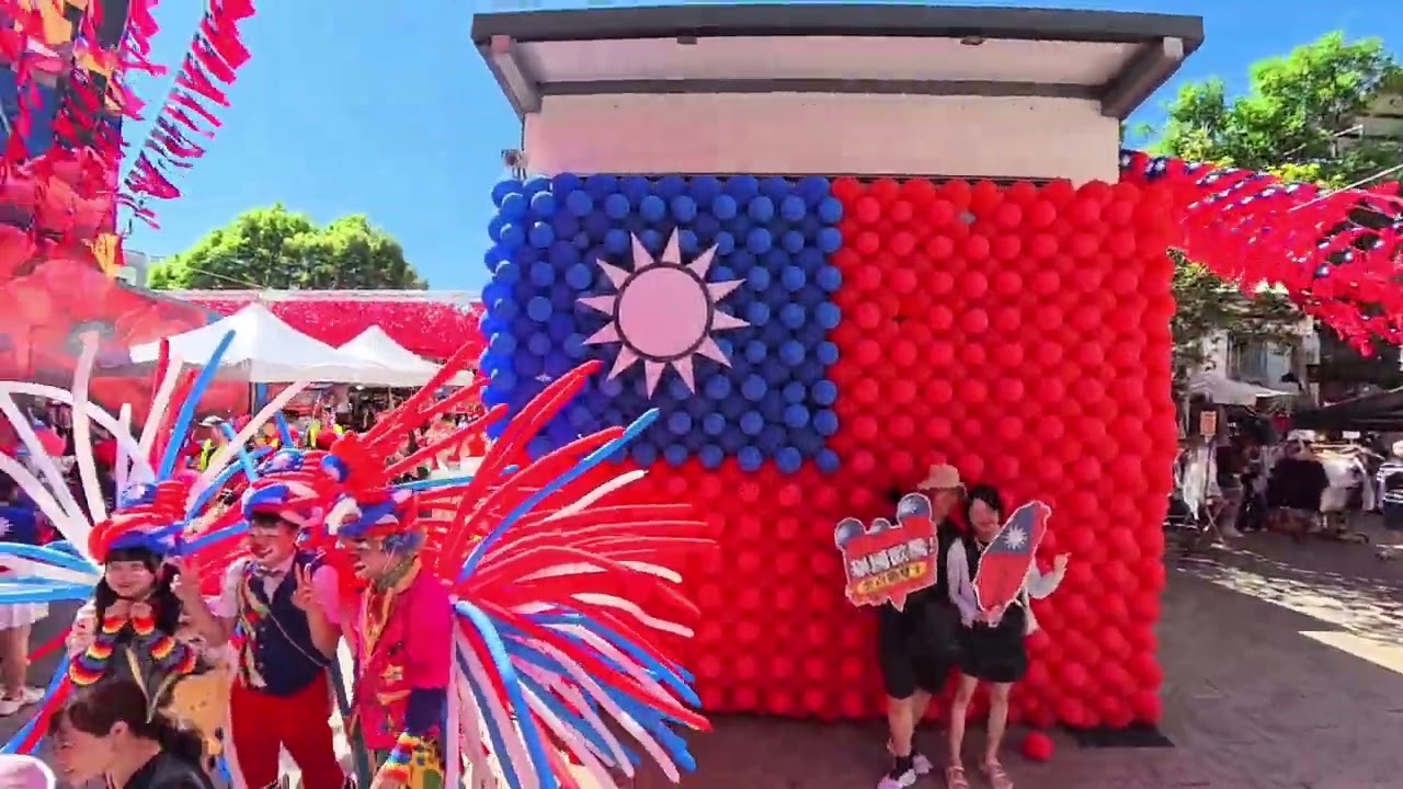 國旗海中的熱情！2025中壢國旗屋升旗典禮 & 忠貞新村慶典活動紀錄『insta360X5』