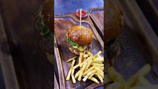 Сочный и вкусный бургер (Juicy and tasty burger #бургер #burger #food #cookingfood