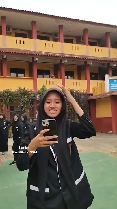 Cewek minta tolong #cewektiktok #smahits #sekolahkita