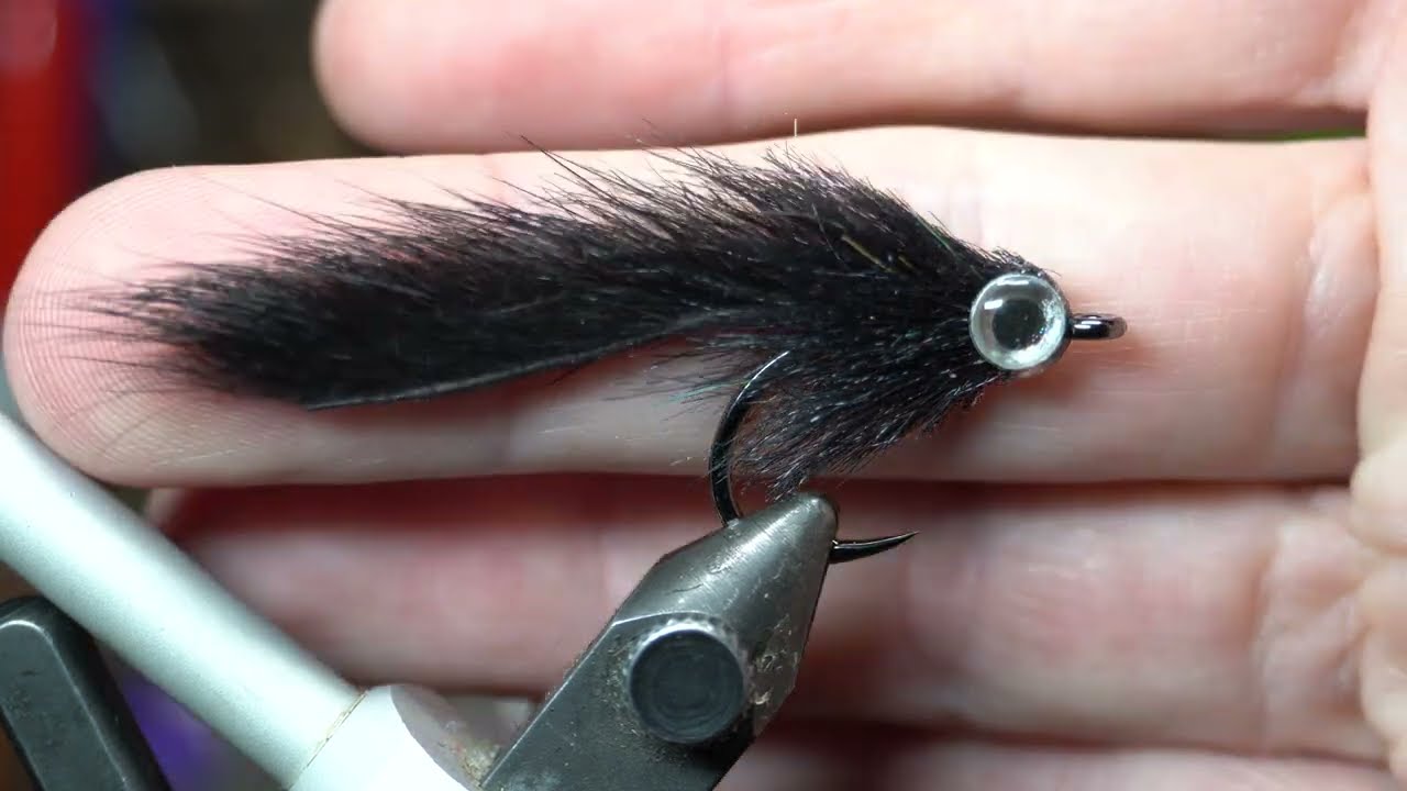 Squirrel Tail Brush Minnow - McFly Angler Fly Tying Session 