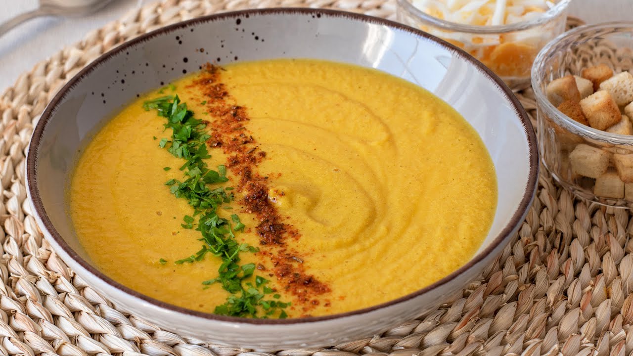 Crema de verduras con pollo, un plato de cuchara rico y ligero