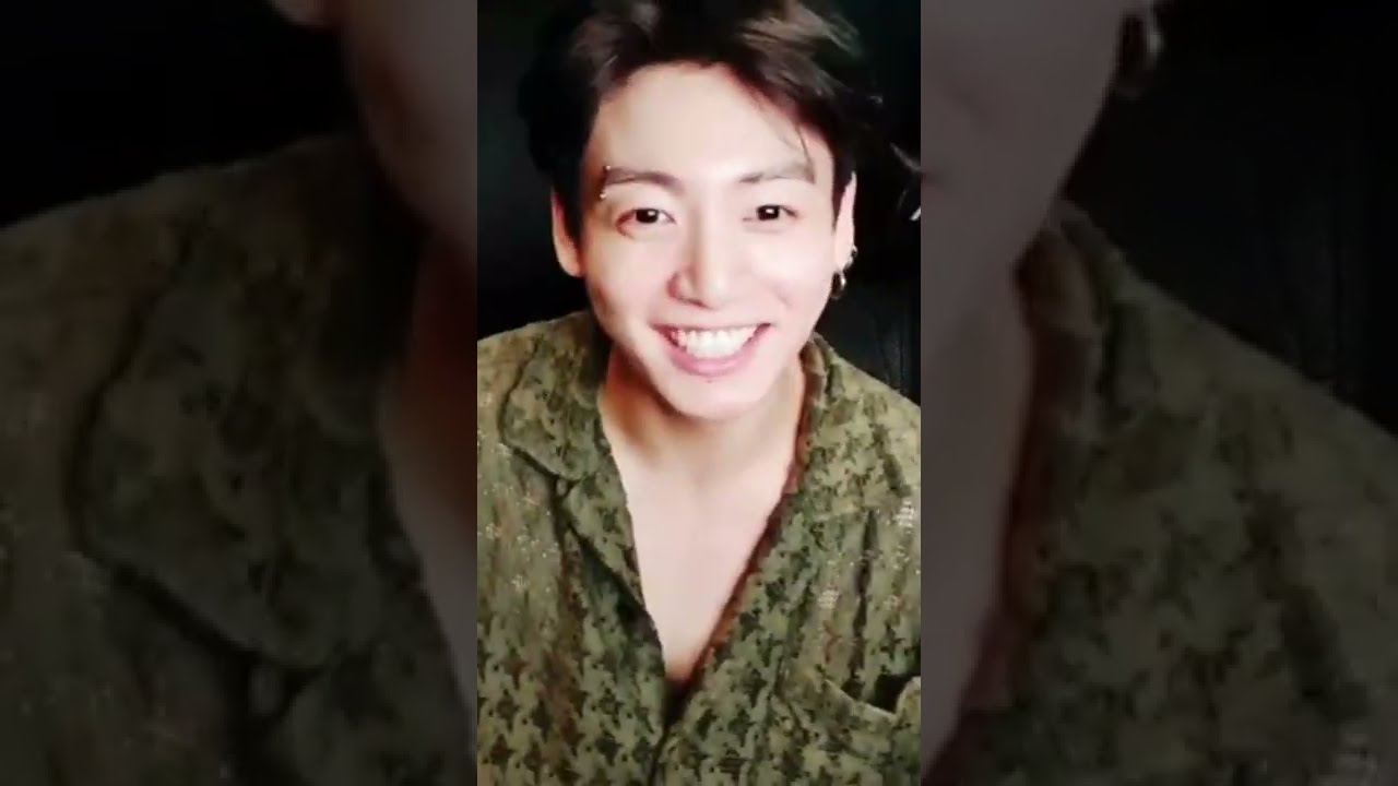 Jungkook imagine...Late night call with prevert boyfriend 🎧( headphones)