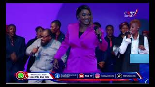Sr Deborah Lukalu  sa prestation au CONEX LUBUMBASHI