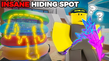 I played SUMMER GLITCH Hide And Seek with JD 😮